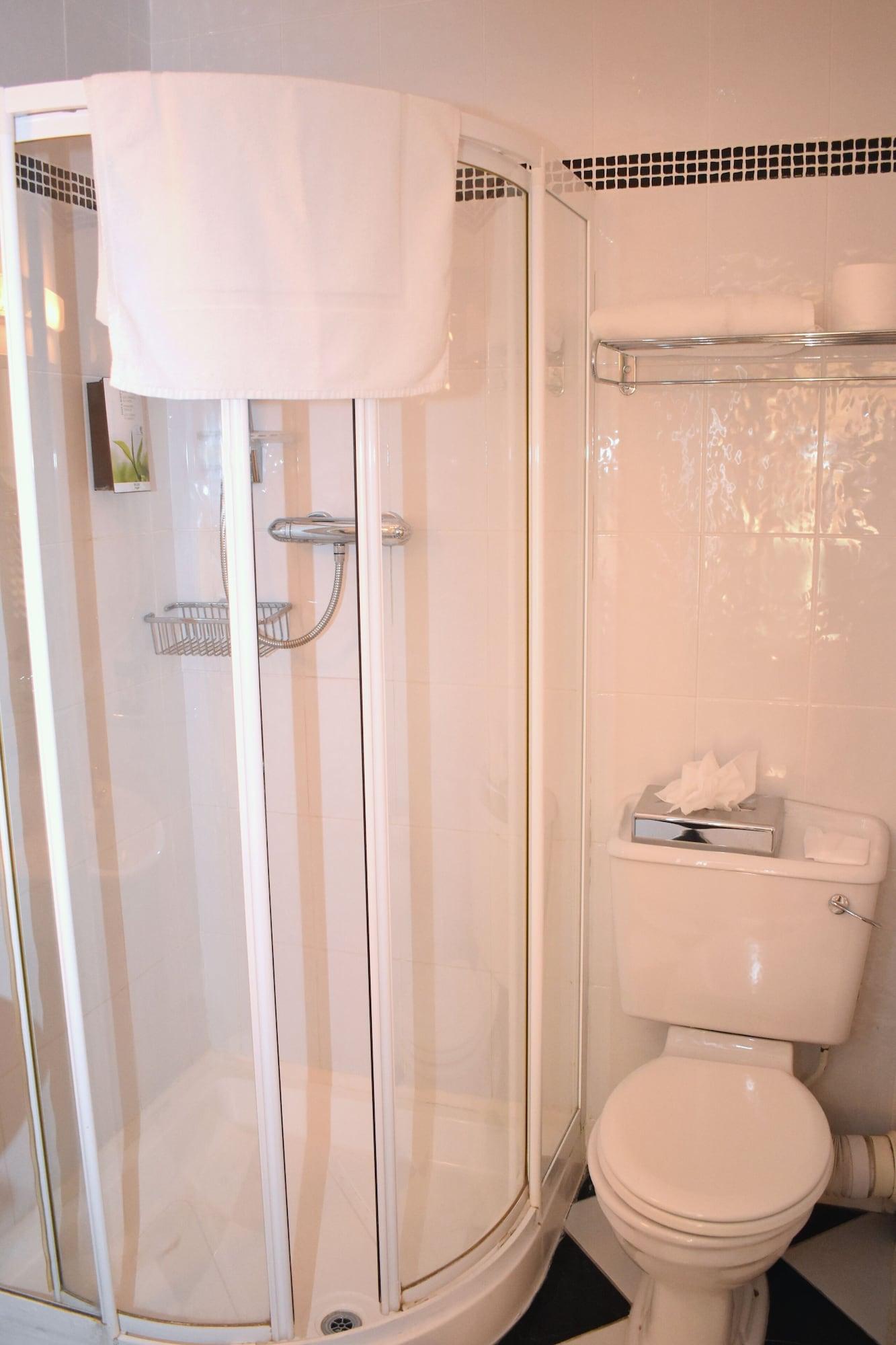 East Clare Golf Village 3*