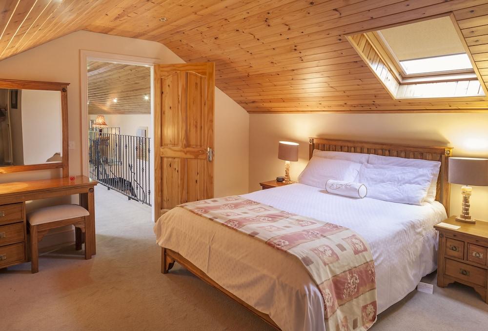 East Clare Golf Village 3*